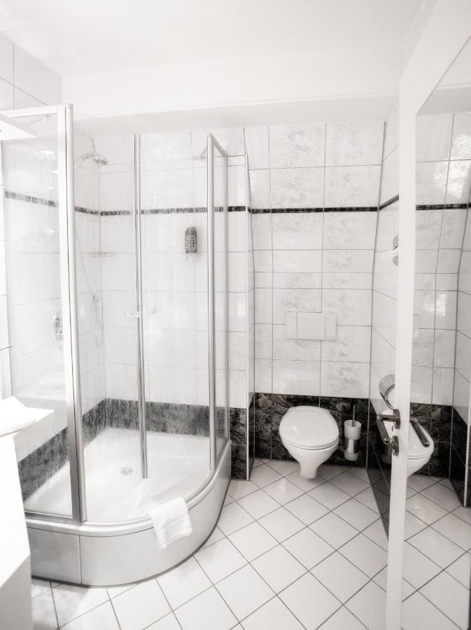 Hotel Zur Post Брилон Екстериор снимка