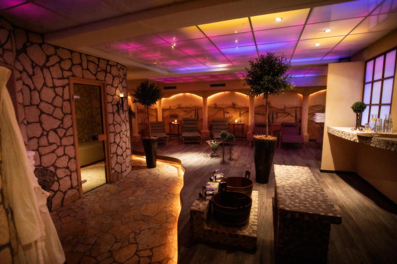 Hotel Zur Post Брилон Екстериор снимка